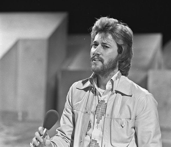 Barry Gibb 10 Pop singers from 80's who changed the modern music world
