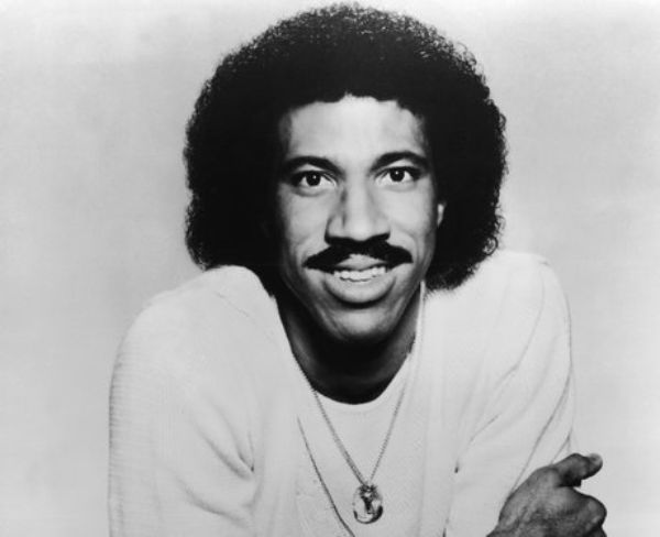Lionel Richie 10 Pop singers from 80's who changed the modern music world