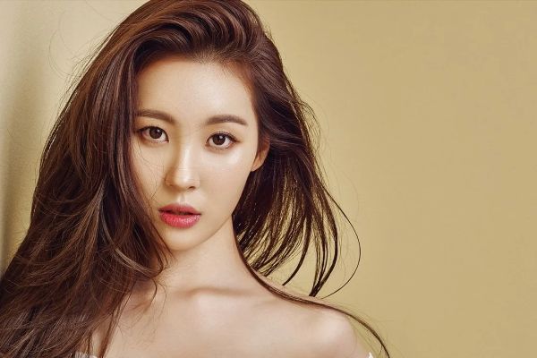 Sunmi Top 20 Most popular K-pop Female Artists