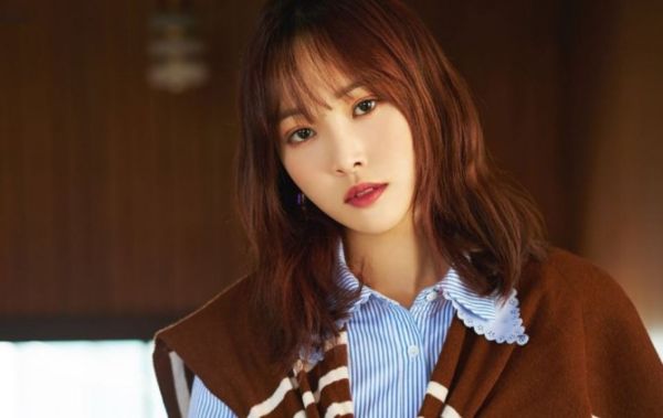 Yuju Top 20 Most popular K-pop Female Artists