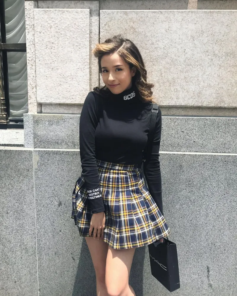 53 Sexy Photos of Streamer Pokimane You Will Ever See - Utah Pulse