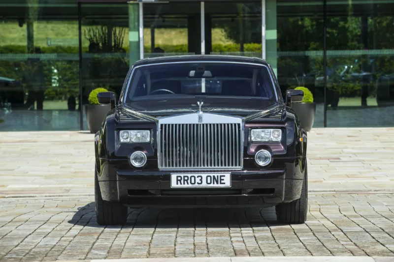 2003 Rolls Royce Phantom VII - 10 Luxury Cars of Michael Jackson